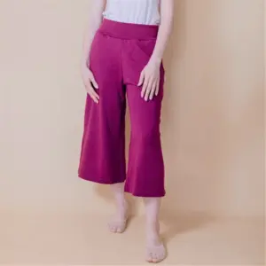 Fustă pantaloni trei sferturi din lână merinos