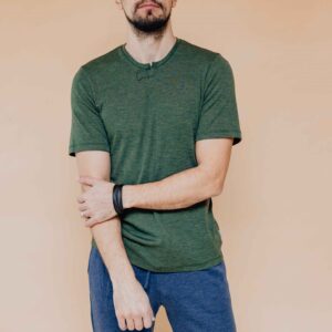 Tricou din merinos cu deschidere la gât pentru bărbați