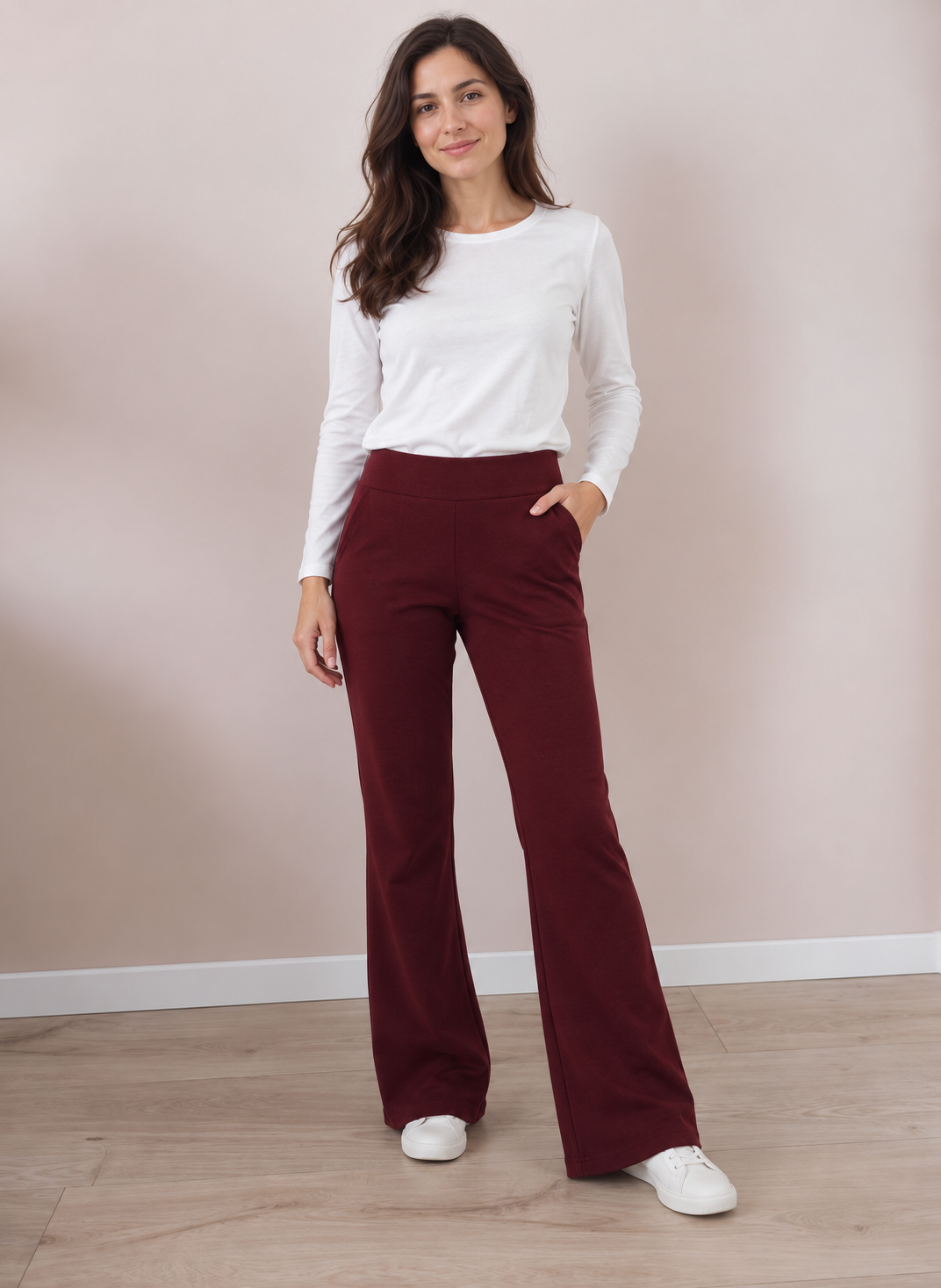 Pantaloni evazati dama din lana merinos Pantaloni dama din lana merinos usor evazati